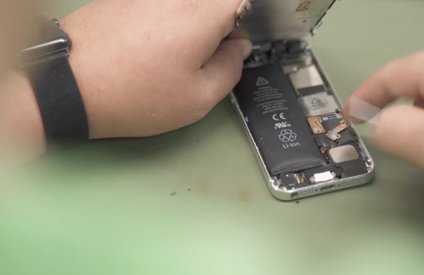 Wir reparieren Smartphones unterschiedlicher Hersteller schnell und gründlich